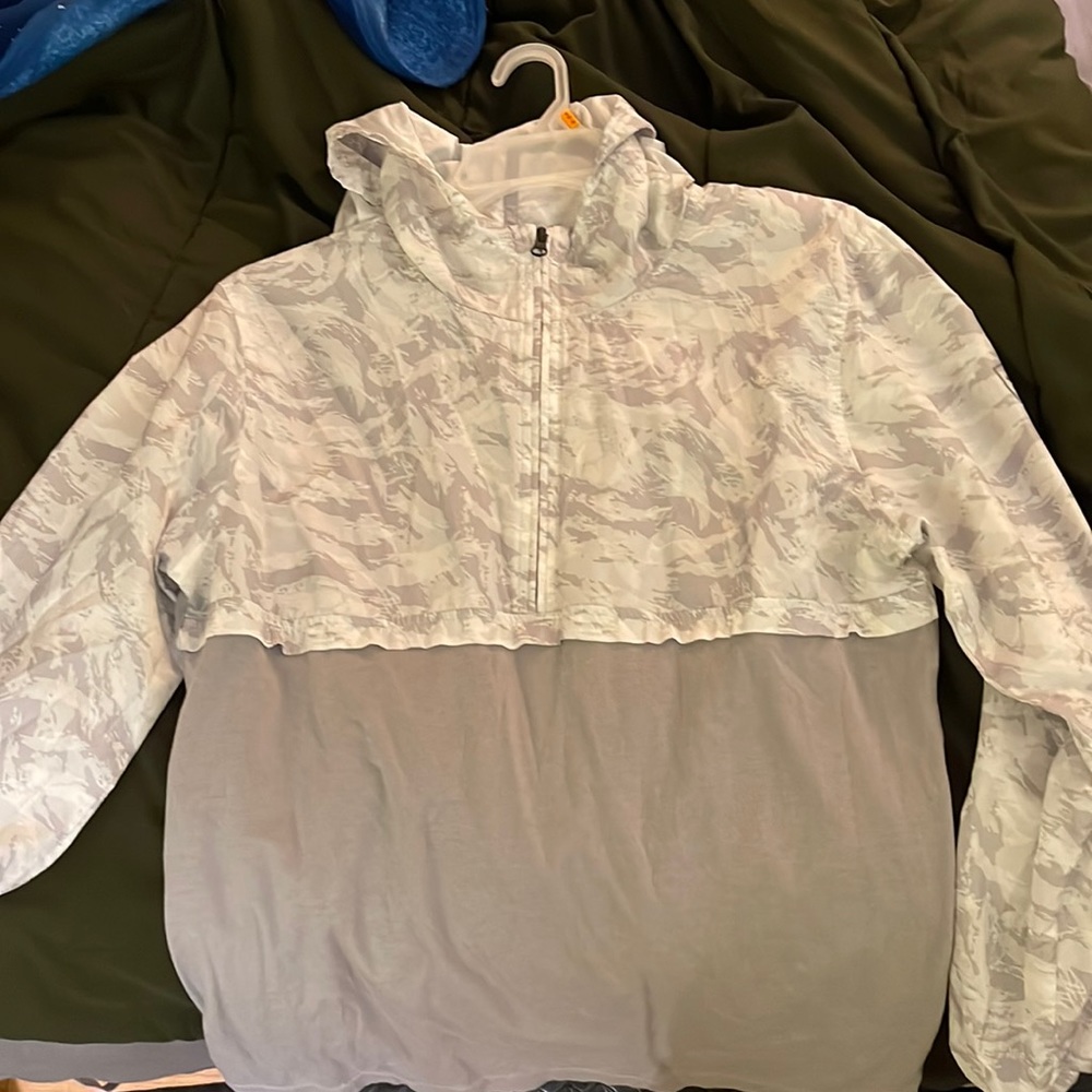 Under Armour Wind Breaker